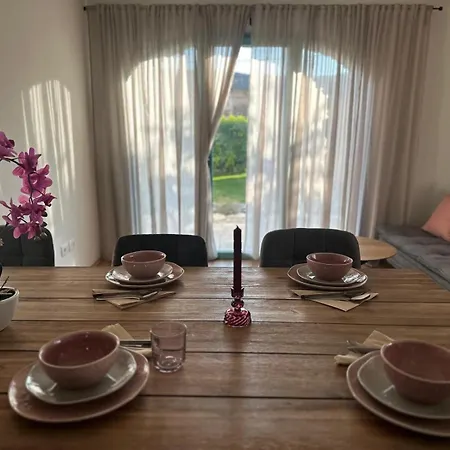 Terra - Piazza 83b Residences アパート